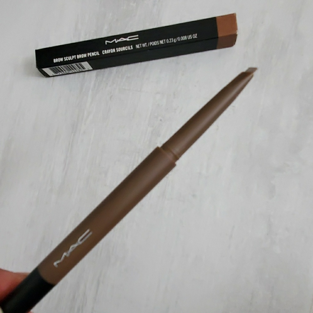 NIB MAC Brow Definer - Picture 2 of 5